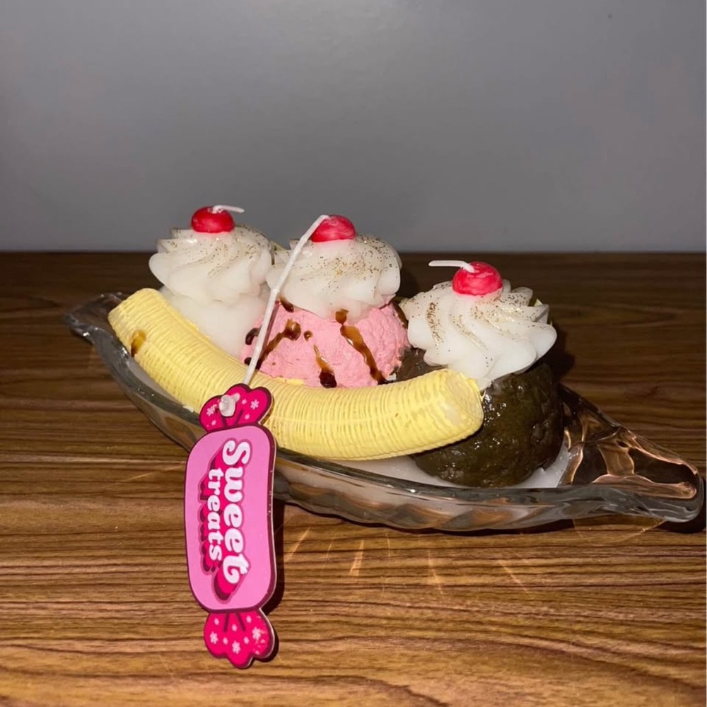 Banana Split Candle Decor